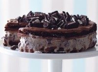 Cookies 'n cream cake
