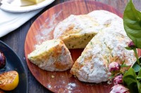 Cheese 'n' chive damper