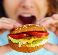 Feature: Influx of Western fast foods in Vietnam a threat to traditional food