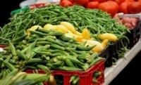 Fresh produce at farmers markets exempt from new food safety regs