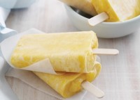 Mango & yoghurt pops
