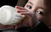 Similac tries to take GMOs out of its infant formulas