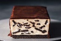 Cookies 'n' cream cheesecake bar
