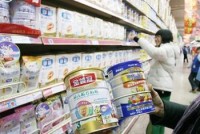 Chinese premier vows safe baby milk powder industry