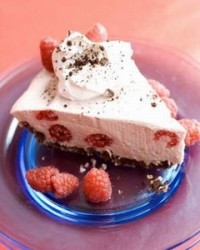 A sweet coconut and berry no-bake pie for July Fourth