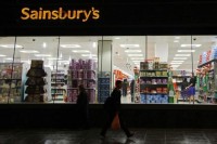 UK grocer Sainsbury's says will outperform price-cutting rivals