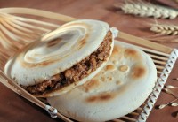 If only a fast food chain sold Chinese hamburger - roujiamo