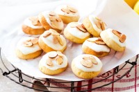 Lemon and almond ricotta biscuits