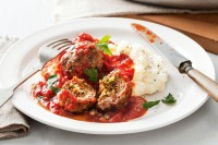Baked pesto meatballs with garlic mash