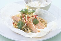 Asian-style baked salmon parcels