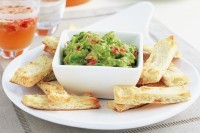 Avocado dip with Turkish chips