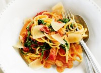 Roasted tomato, mascarpone & rocket linguine