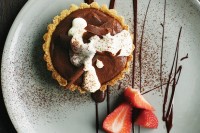 No-bake chocolate tarts