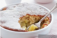 Apple sponge pudding