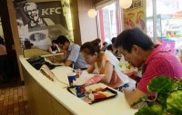 Bird flu, economic slowdown hit sales at fast-food chains in China