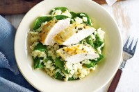 Lemon and spinach risotto with grilled chicken
