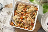Roasted chicken thighs with vegetables & croutons