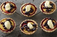 Gluten free lemon curd tart with goat's cheese cream