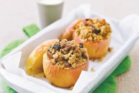 Baked apples with sultana crumble