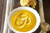 Carrot and ginger soup with cornbread