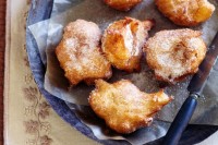 Apple and cinnamon choux fritters
