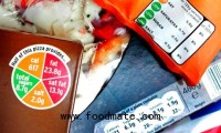 All supermarkets to adopt 'traffic-light labelling' for nutrition