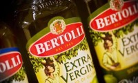 Political heat rises over bid for Spanish olive oil giant