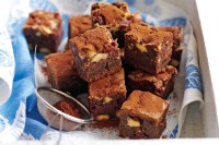 Chocolate chunk and raspberry brownies