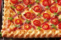 Cheese, ham and cherry tomato tart