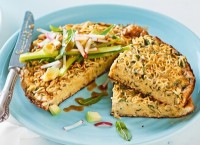 Noodle cake with refreshing asparagus and avocado salad