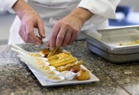 France forces labels on restaurants to save homemade cuisine