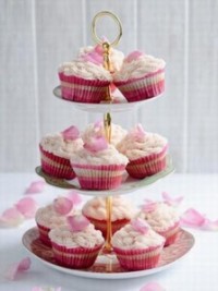 Recipe: Beetroot and vanilla cup cakes with rose butter icing