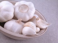 Raw garlic, green tea prevent lung cancer